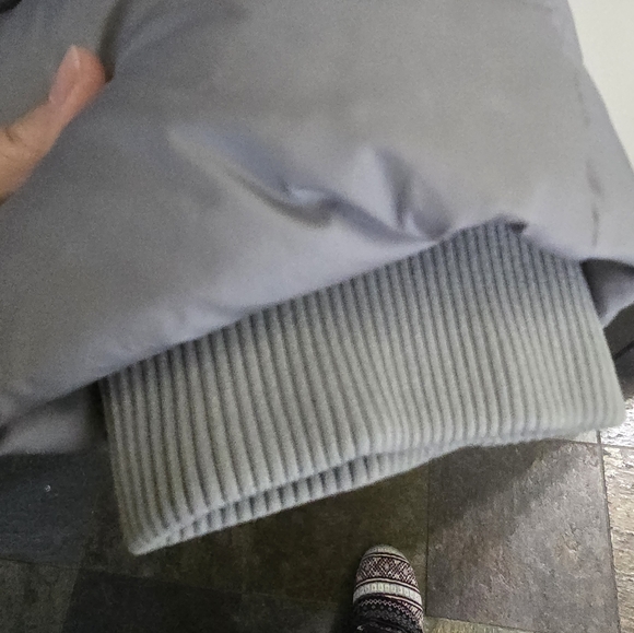 Coach Mid Puffer SOLD OUT - Picture 10 of 16